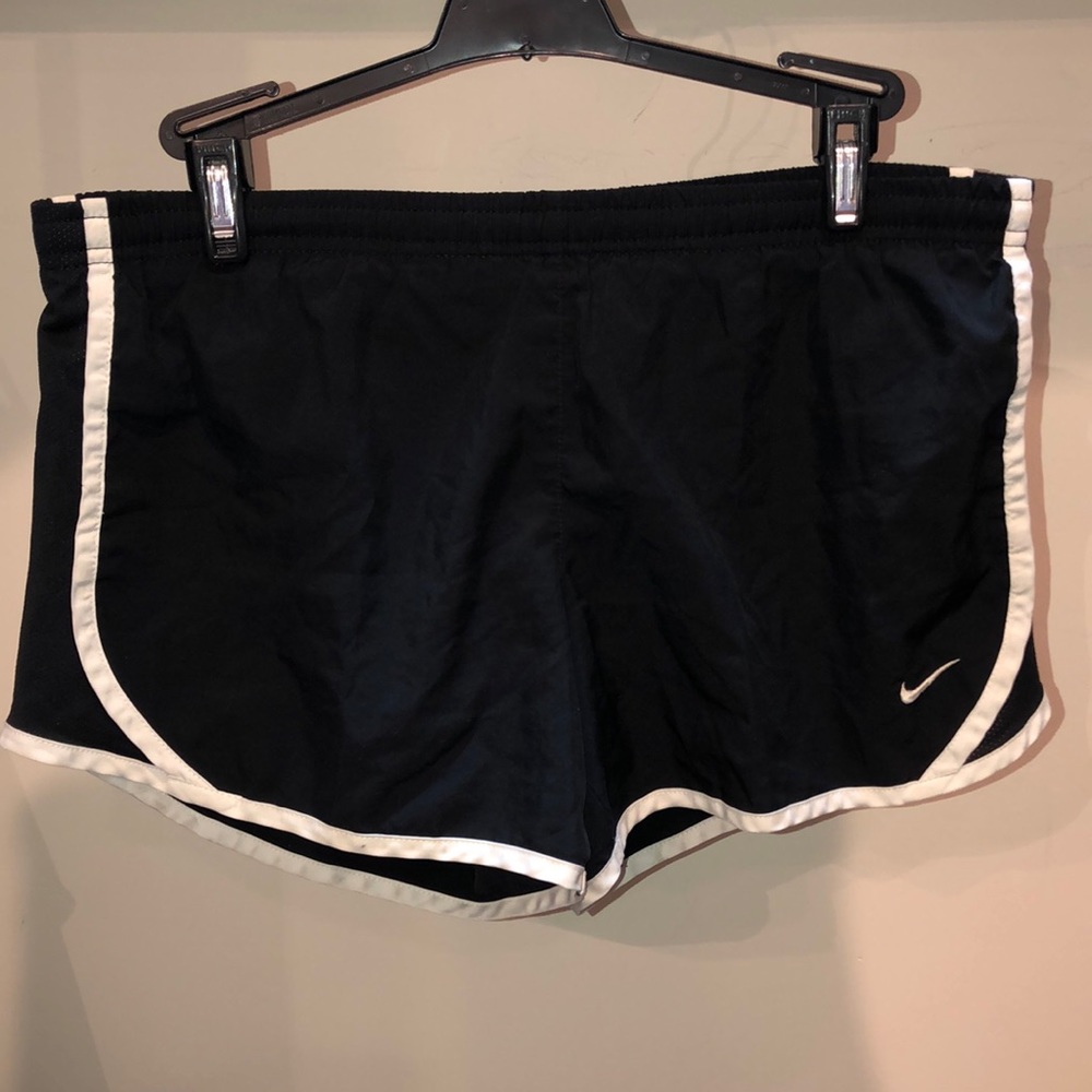 girl’s nike shorts